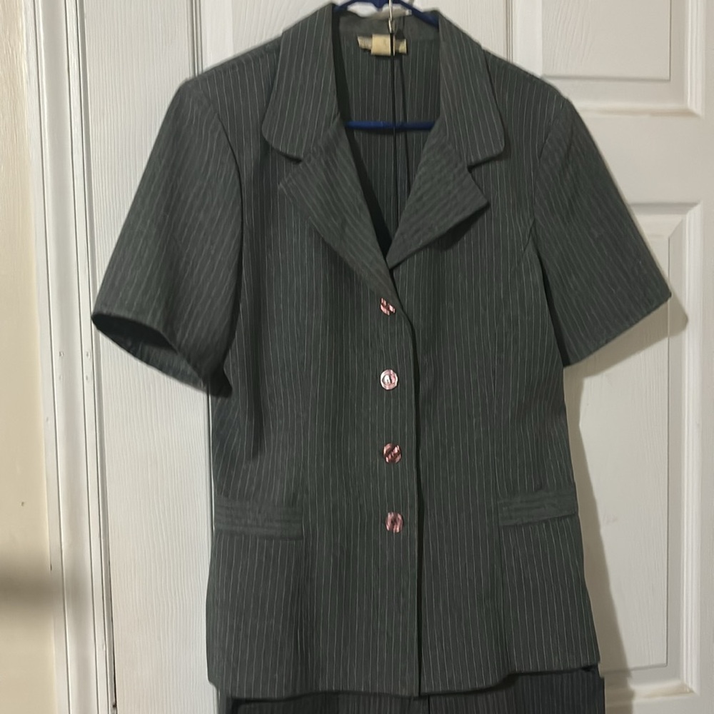 Blazer Capri Bundle - image 2